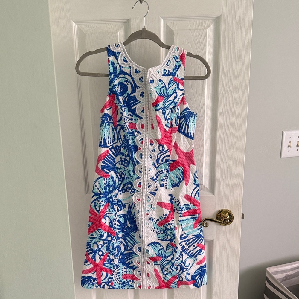 Lilly Pulitzer White Blue Pink Sleeveless Shell-Print Shift Dress